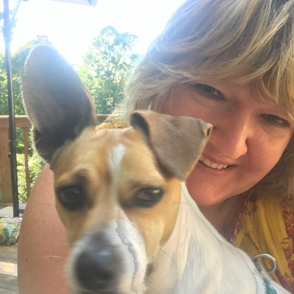 Meet your Posher, Kira - Picture 1 of 1